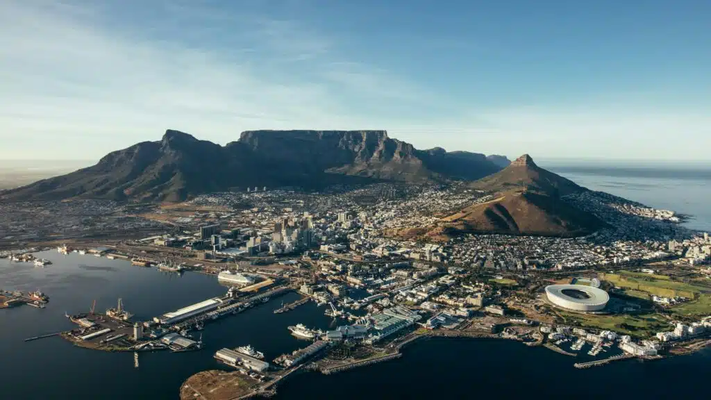 Abenteuerurlaub in Südafrika: Tourismus-Hotspots Kapstadt und der Tafelberg
